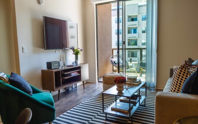 Downtown 1BR Apt by Domio