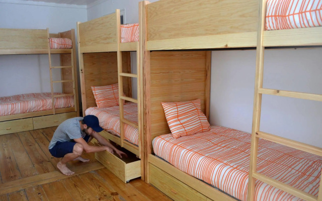 Nice Way Cascais Hostel & Surfcamp