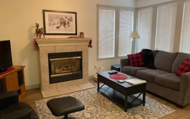 Kirton Suite - 1 Bed / 1 Bath Condo