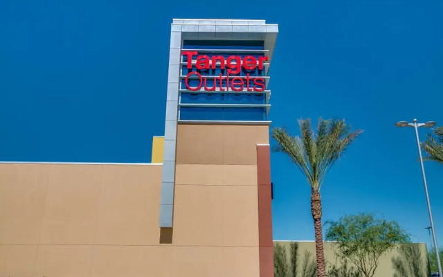 Xanadu Glendale Spring Training Westgate Pool