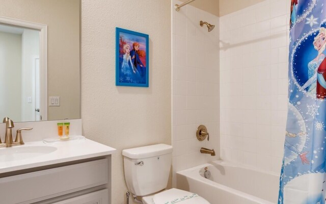 8923 CC - Fabulous 5BR Single Family: Sleeps 12 - Private Pool -