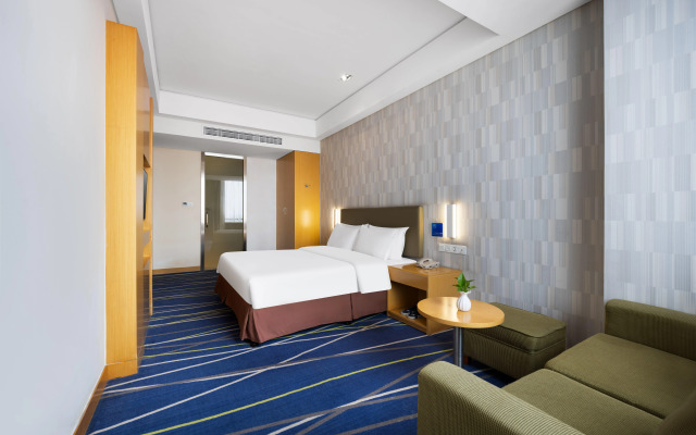Holiday Inn Express Zhengzhou Airport by IHG