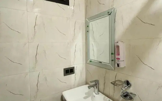Hotel ECG Grand Inn