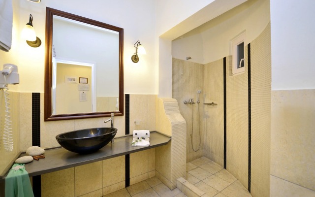 Pelican Town Hotel