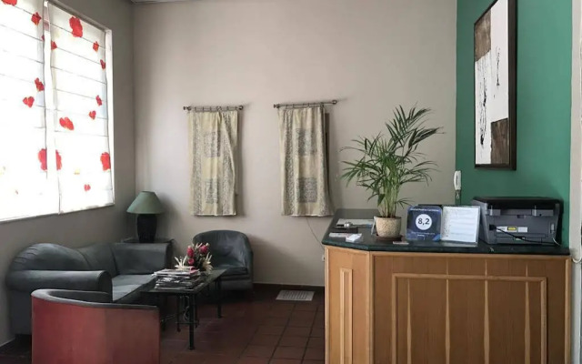 Hostal Puerta Carmona
