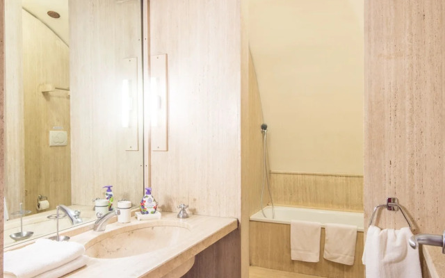 RSH Campo de   Fiori Bright Apartment