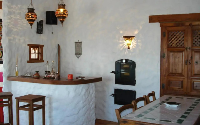 Cueva de La Alegría