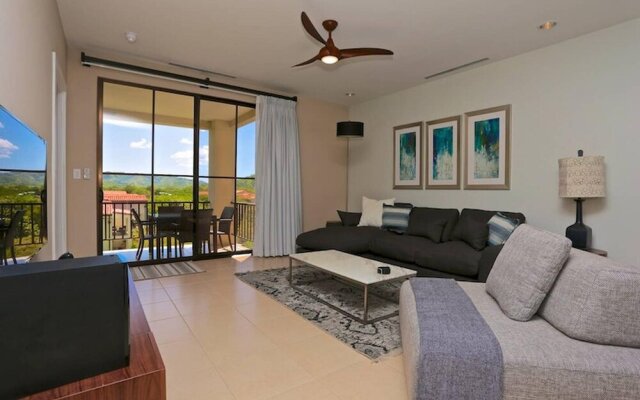 Modern - High-end Luxury Condo at Pacifico L811