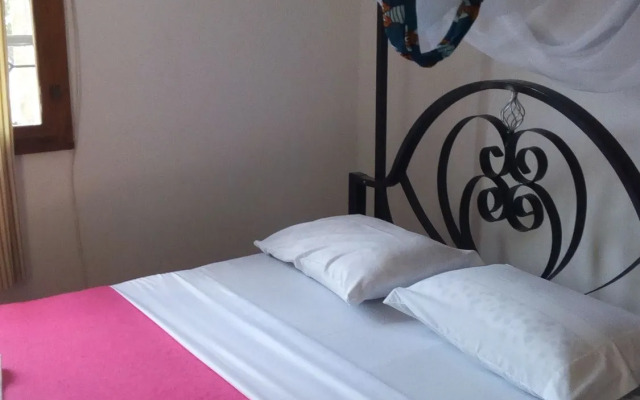 Kitolie Home and Lodge