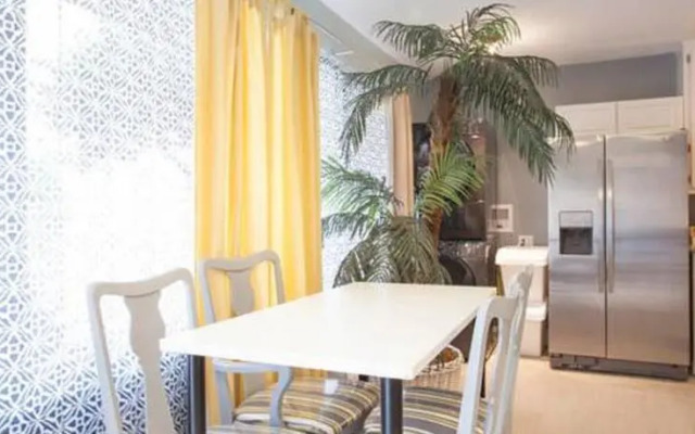 Apt 1331 East 7th St