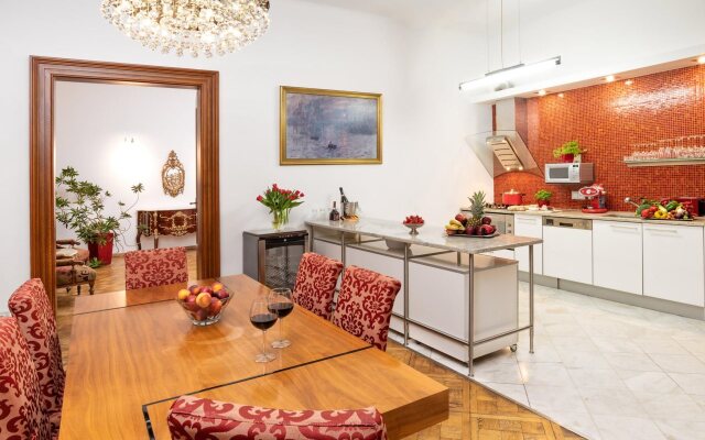 Malostranska Residence