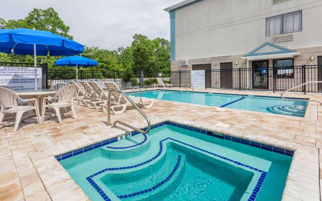 Jesup Inn & Suites