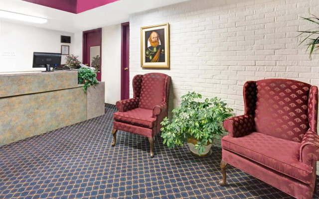 Capt. John Smith Inn