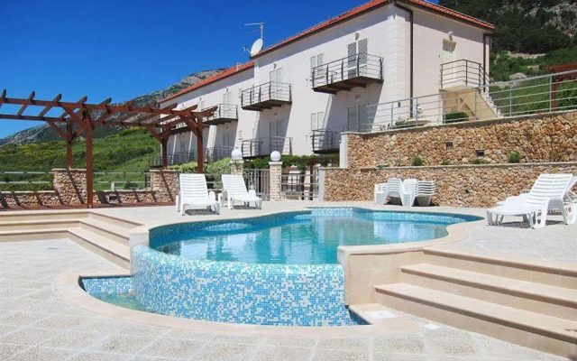 Villa Lara Apartments