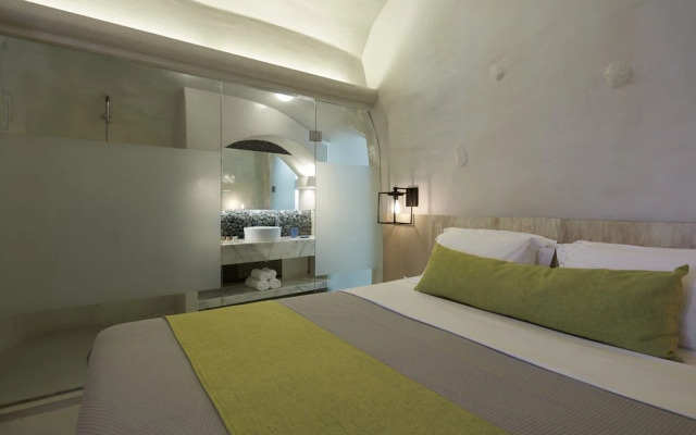 Rhenia's Suites