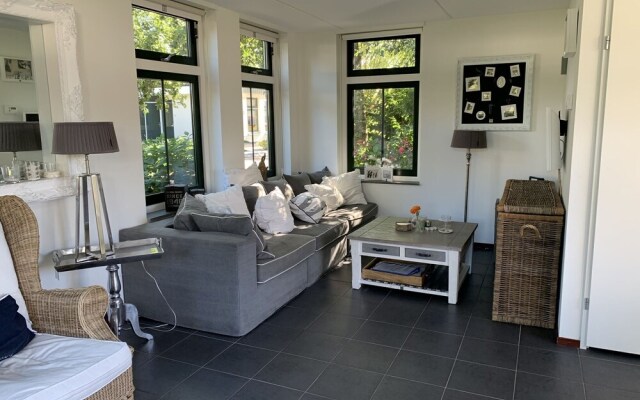 Nice Holiday Home with Dishwasher near Beach