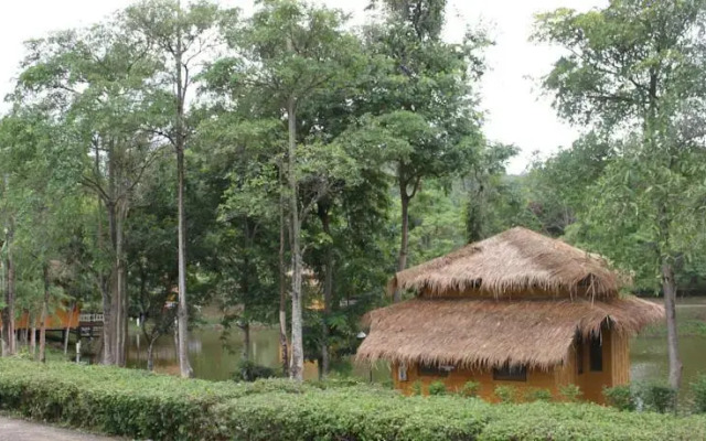 Thai Diamond Land Kaengkrachan