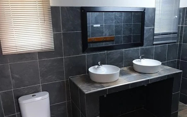 Ezulwini Game Lodge