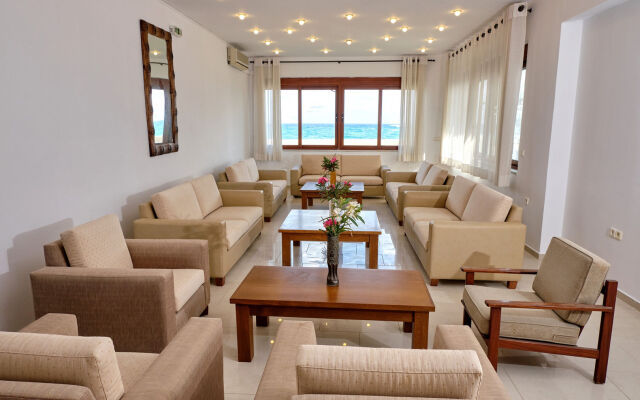 Niros Beach