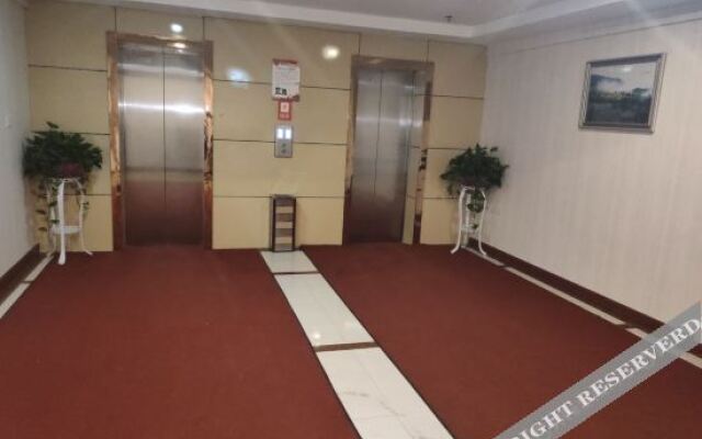 Baiyinquxinghongqiao Business Hotel