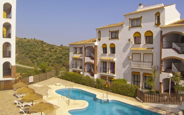 Spacious 2 bed holiday apartment in Calahonda