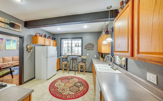 13 Mi to Skiing: Downtown Wallace Home w/ Deck