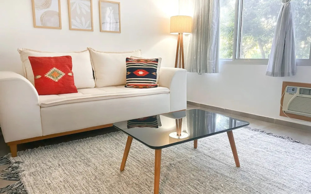 Local 102 Apartment
