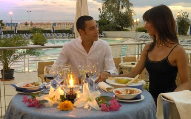 Majestic Beach Hotel & Wellness