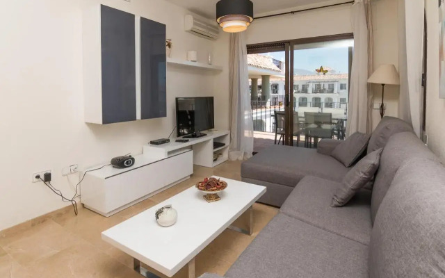 2066-Apt 2 bedrooms on beach, tenis, gym, pool