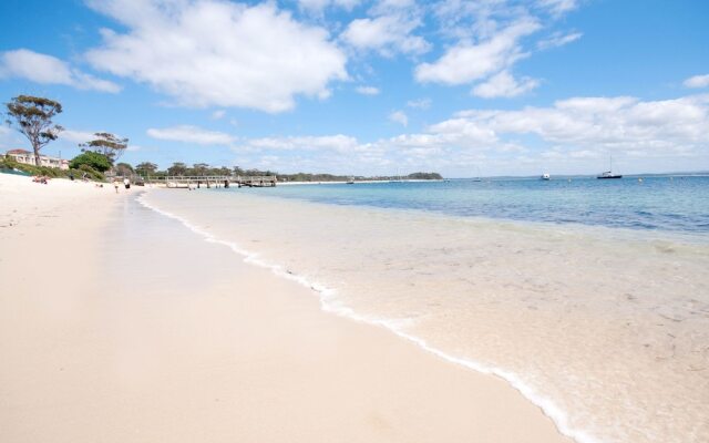 Shoal Bay Road, Castaways, Unit 04, 17