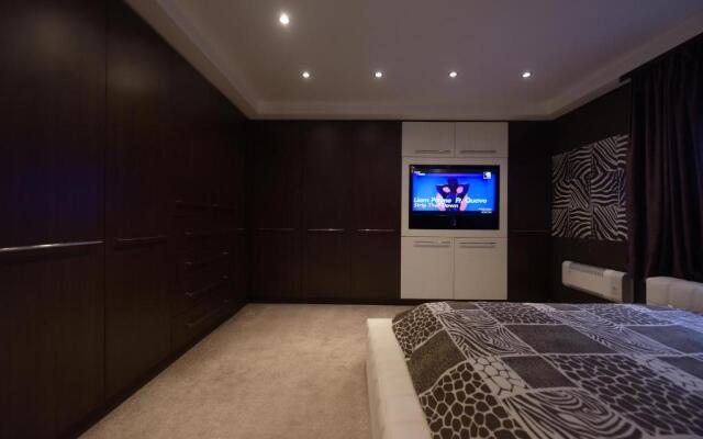 H & V Residence - Bungalow Apartment
