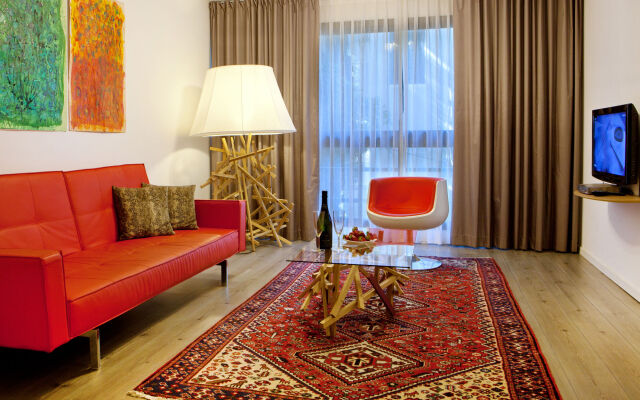 The Diaghilev - Live Art Boutique Hotel