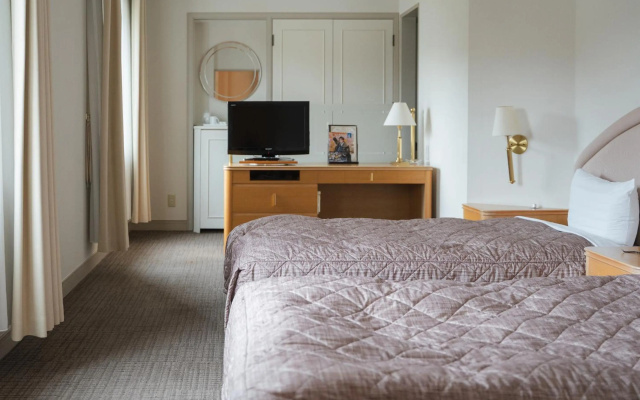 Takarazuka Washington Hotel – Guest Rooms – Takarazuka