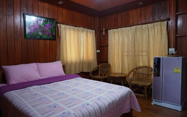 Settee Homestay