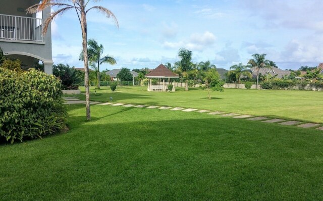 Fern Court Apartment With Oceanic View