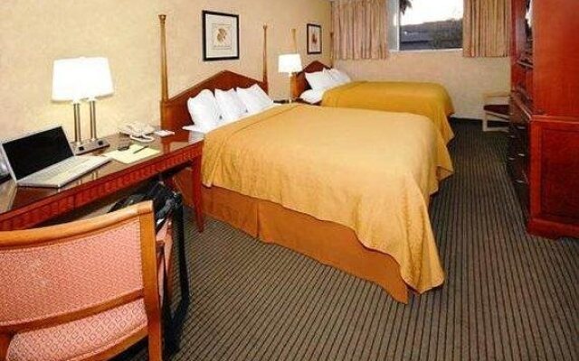Quality Inn & Suites Downtown Phoenix