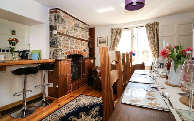 Medland, Newton Abbot