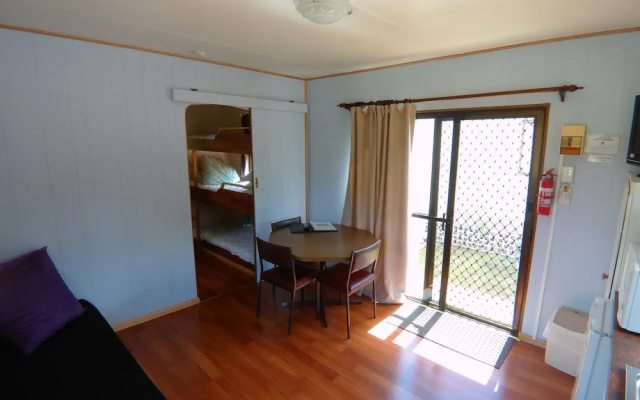 Zeehan Bush Camp