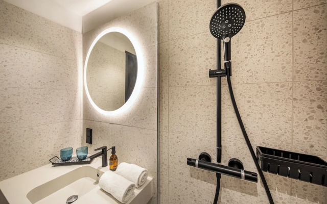 LOGINN Hotel Köln Airport