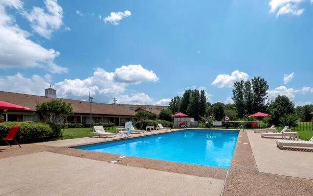 Red Roof Inn Meridian