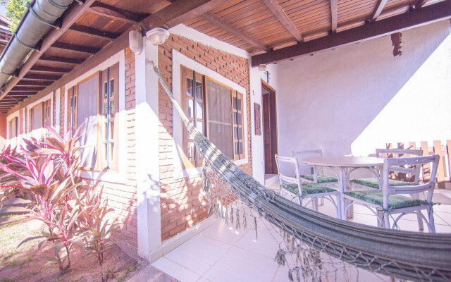 Casa com Piscina a 100 m. de Camburizinho