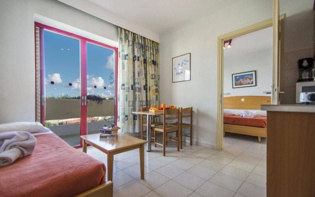 Erato Studios & Apartments