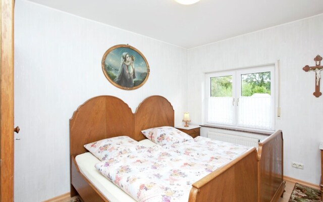 Cozy Holiday Home with Garden in Gees