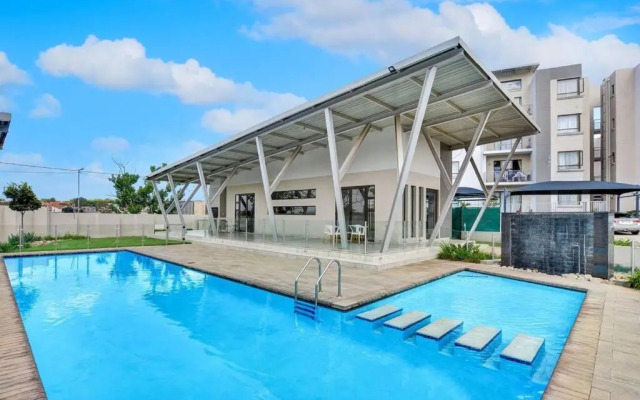 Nova Luxury Suites Broadacres