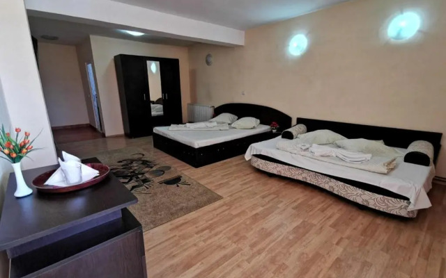 International Recola