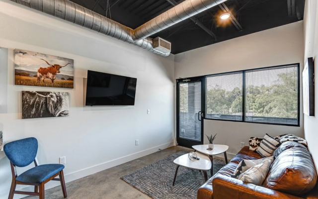 Modern Nashville Condo: 5 Mi to Downtown!