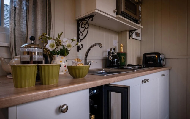 The Pleasant Hut at Mountpleasant Farm