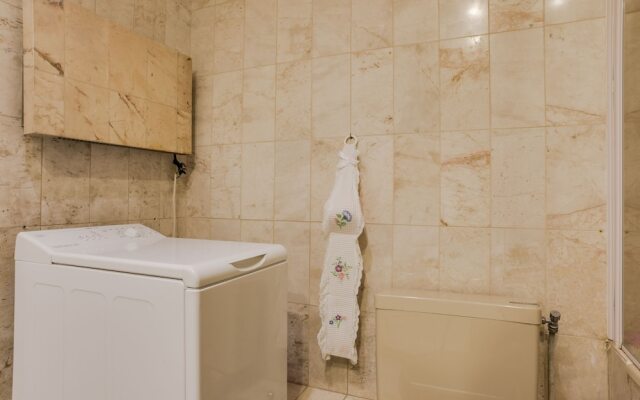 FOCH-CHAMPS ELYSEES Suites