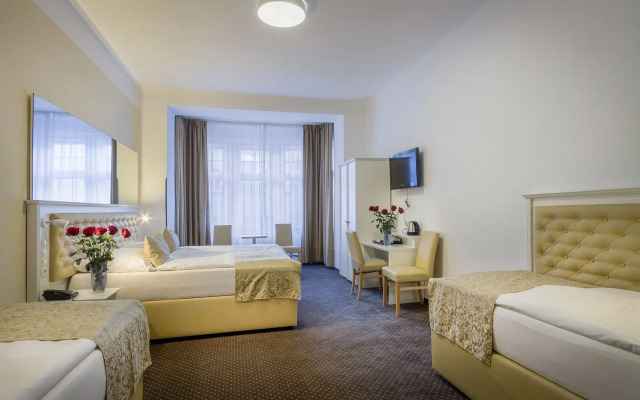 Hotel Taurus