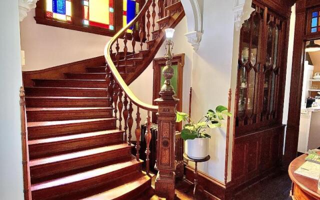 Coppersmith Inn B&B
